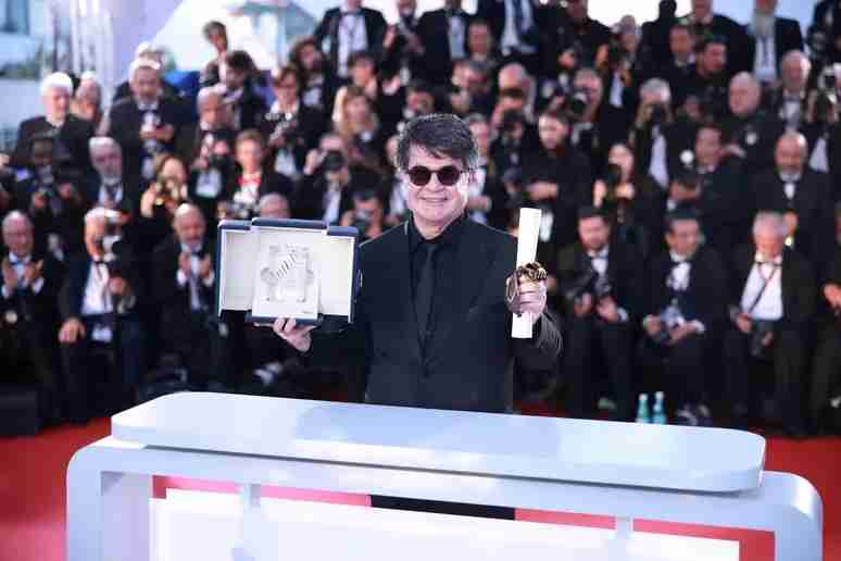 Cannes – Dzsafar Panahi iráni rendező titokban forgatott filmje kapta az Arany Pálmát